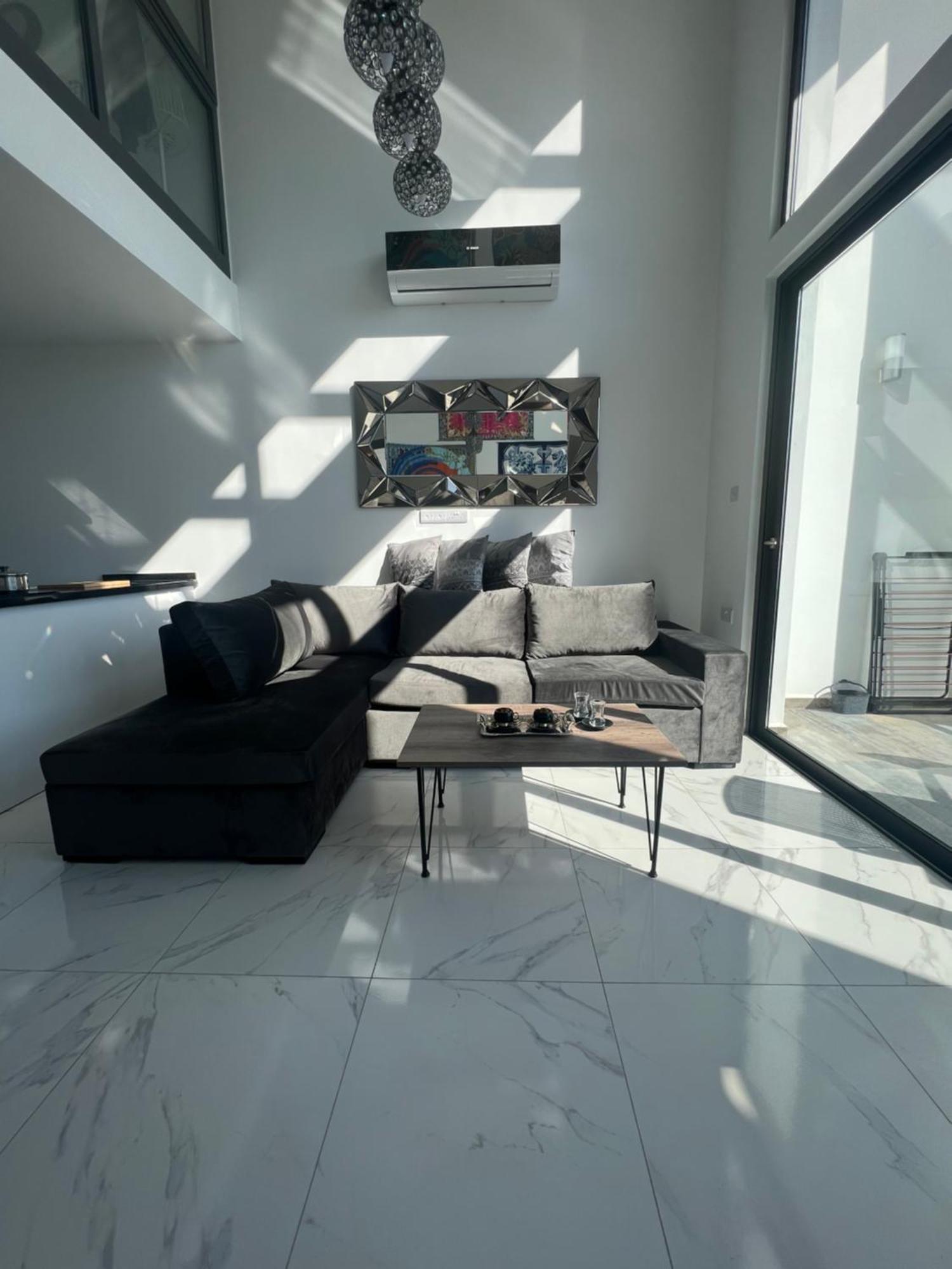 Hermes Penthouse Akanthou Exterior photo